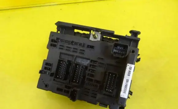 Peugeot 307 BSM Control unit 9650664180