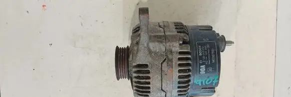 Mitsubishi Carisma Generator/alternator 0123315018 MD327551 BOSCH