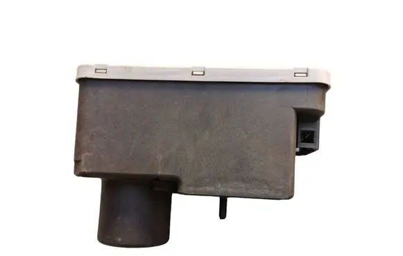 Volkswagen Golf III Central locking vacuum pump 1H0962257