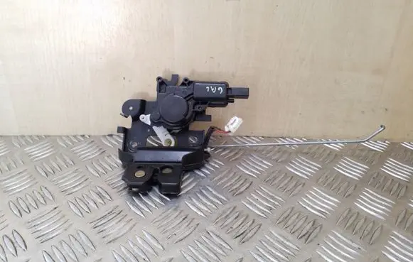Mazda 3 I Tailgate/trunk/boot lock/catch/latch