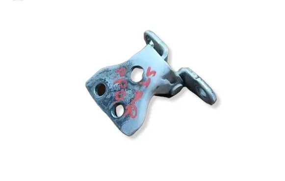 Mitsubishi Space Star Front door lower hinge 