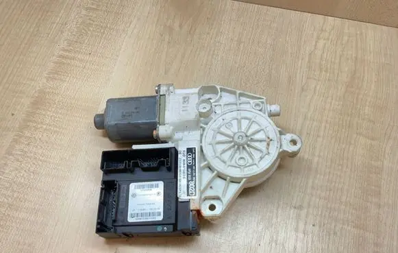 Audi A3 S3 A3 Sportback 8P Rear door window regulator motor 0130822263 63272 E840311233