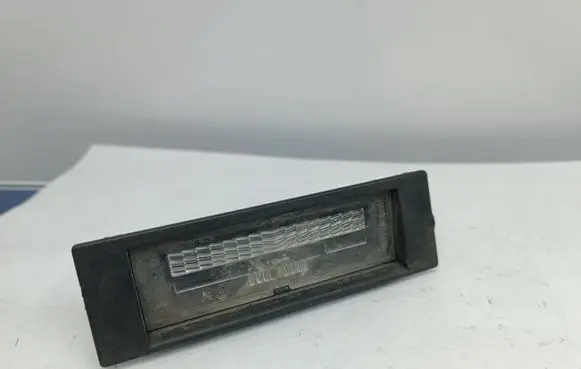 Fiat Croma Number plate light B032 04613010