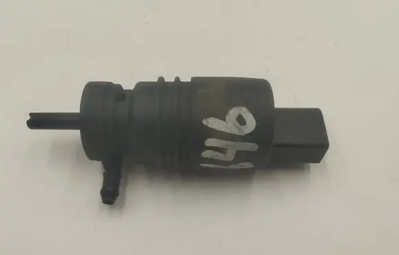 Mercedes-Benz Vito Viano W639 Windscreen/windshield washer pump A0008695826 937311 33757425