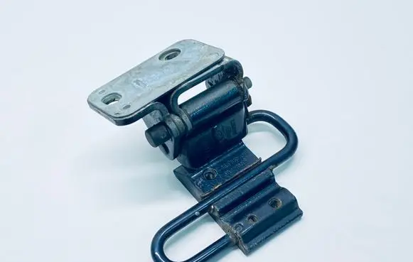 Audi A6 S6 C6 4F Rear door lower hinge 8E0833411E