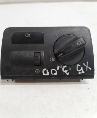 BMW X5 E53 Light switch 8372205 039771 037045052