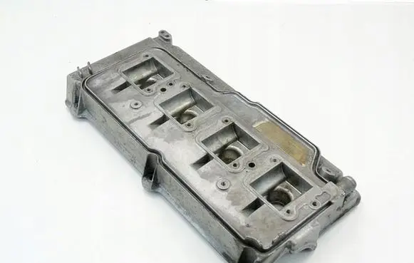 Audi A8 S8 D2 4D Rocker cam cover 077103472D