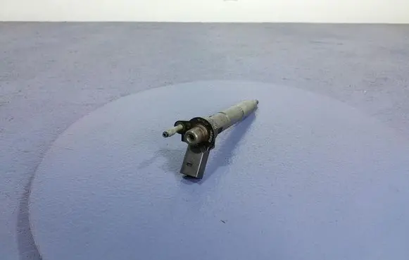 Fuel injector