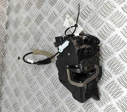 Jeep Avenger Coupe door lock (next to the handle) 9846870280