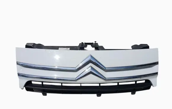 Citroen Jumpy Front bumper upper radiator grill 1497651077