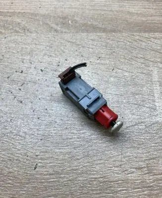 Opel Vectra C Brake pedal sensor switch 09185907