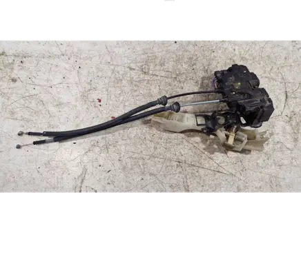 Hyundai Santa Fe Front door lock 813102B020