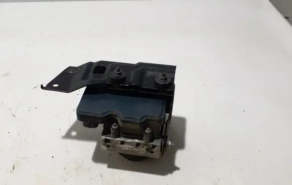 Nissan Qashqai ABS Pump 476604EA1D