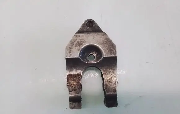 Nissan Navara D40 Fuel Injector clamp holder