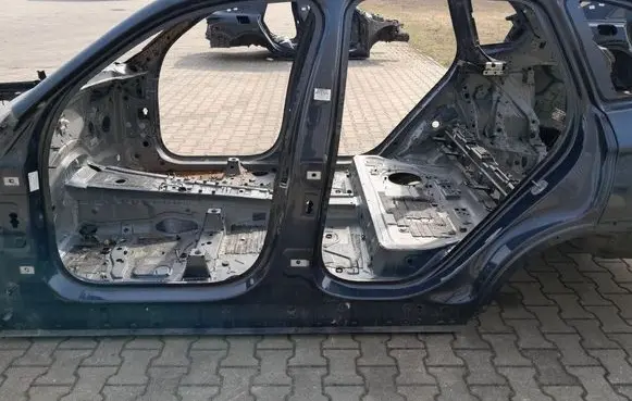 BMW X5 E53 Sill 