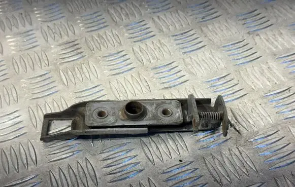 Mercedes-Benz Sprinter W901 W902 W903 W904 Engine bonnet/hood lock/catch 9067500450 GS006 30675004