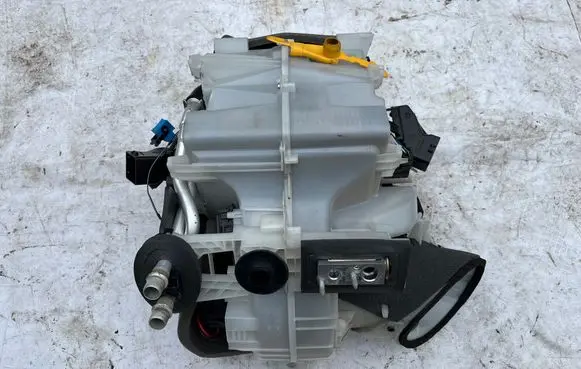 Peugeot 2008 I Interior heater climate box assembly 9815229880