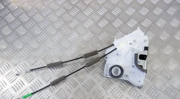 Toyota Yaris XP210 Front door lock 690400D320