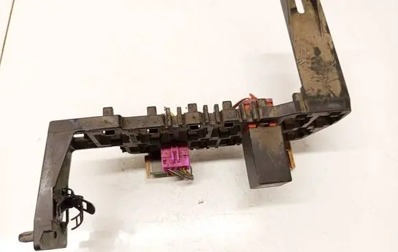Audi A4 S4 B5 8D Fuse box set 8d1937545