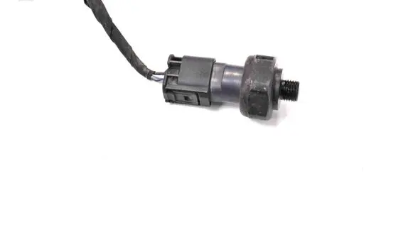 BMW 5 E60 E61 Air conditioning (A/C) pressure sensor 9141958