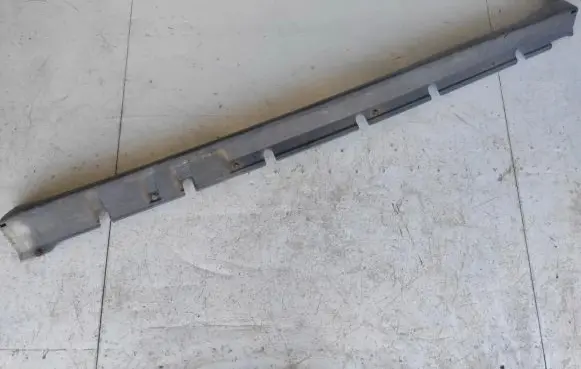Mitsubishi Carisma Sill MR910492