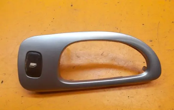 Peugeot 307 Quarter vent window switch 9634774777