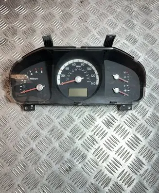 KIA Sportage Speedometer (instrument cluster) 940011F400