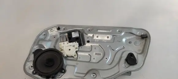 Volvo S40 Front door window regulator with motor 8679081 30737681
