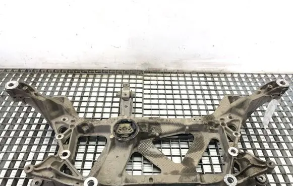 Volkswagen PASSAT B8 Front subframe 3Q0199369E