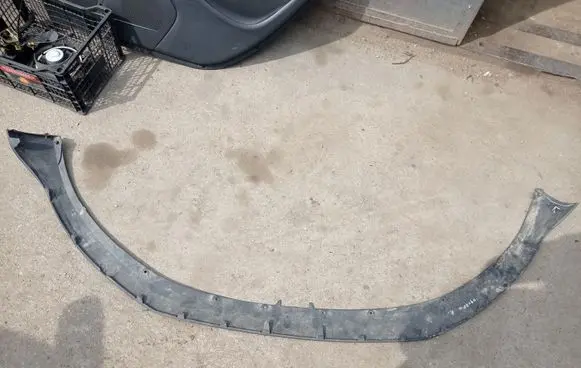 Volvo V70 Front bumper lip 30763620