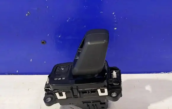 Polestar 2 Gear shifter/selector 32335832