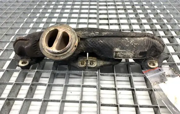 Audi A6 Allroad C8 Exhaust manifold 0P2253034A