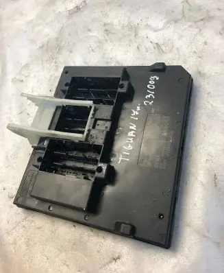 Volkswagen Tiguan Comfort/convenience module 5q0937084cp