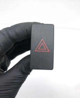 Toyota Avensis T270 Hazard light switch