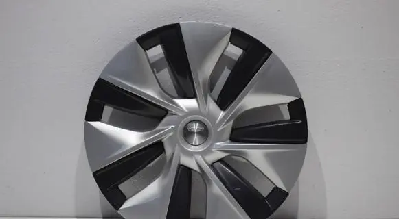 Tesla Model Y R19 wheel hub/cap/trim 104423500C
