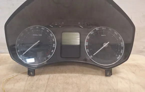 Skoda Octavia Mk2 (1Z) Speedometer (instrument cluster) V1610056