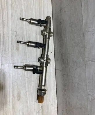 Skoda Octavia Mk3 (5E) Fuel main line pipe 04C133320F