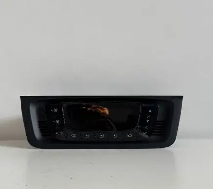 Seat Ibiza IV (6J,6P) Climate control unit 6J0820043C