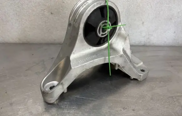 Renault Master IV Gearbox mount 