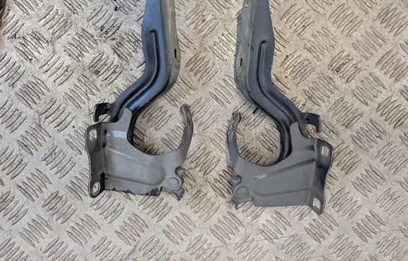 Nissan X-Trail T32 Engine bonnet/hood hinges