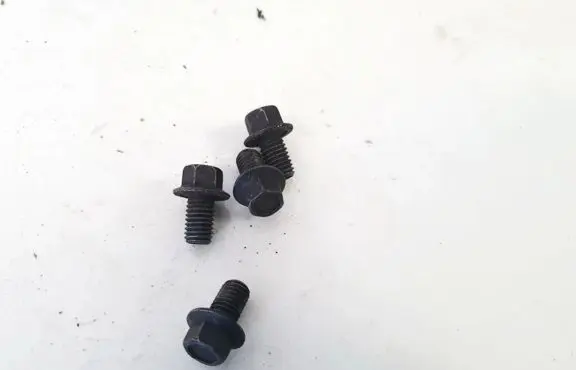 Ford C-MAX II Nuts/bolts 