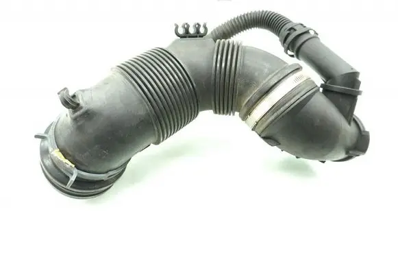 Volkswagen PASSAT B8 Air intake hose/pipe 5Q0129635
