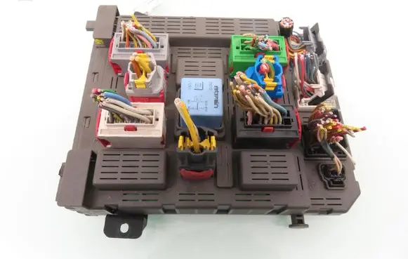 Peugeot 607 Central body control module 9643577180