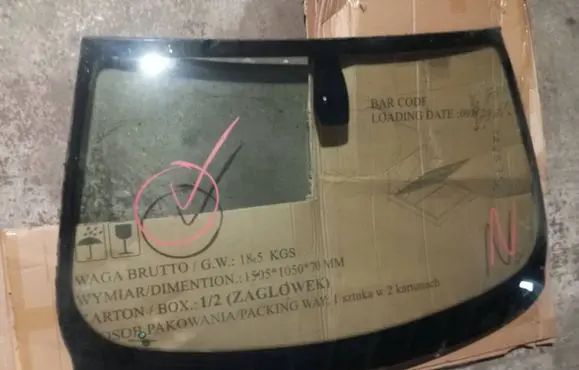 BMW M6 Front door window glass four-door 43R000049 E000257 51317042703