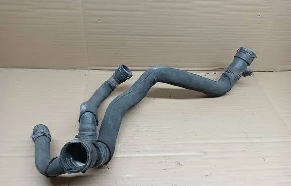 Audi Q5 SQ5 Engine coolant pipe/hose 8K0122293F