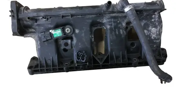 Nissan Juke I F15 Intake manifold 140036109R
