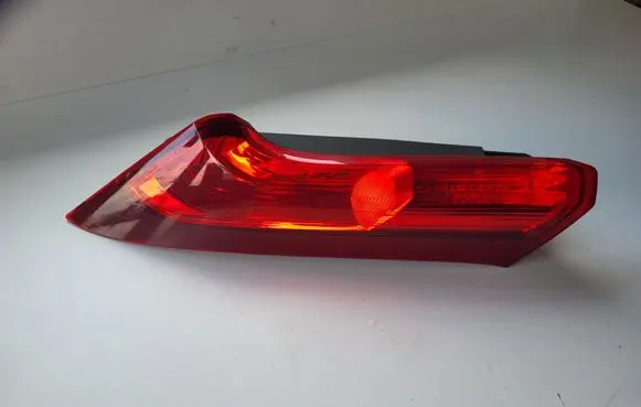 Honda CR-V Tailgate rear/tail lights