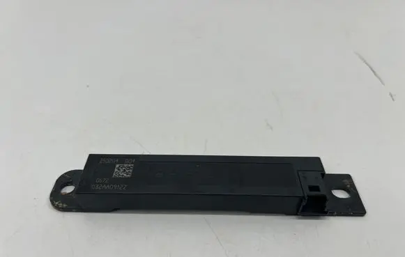 Mercedes-Benz CLA C118 X118 Keyless system antenna A1679054700