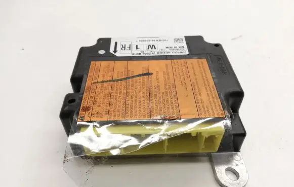 Nissan Qashqai Airbag control unit/module 988204EH0B