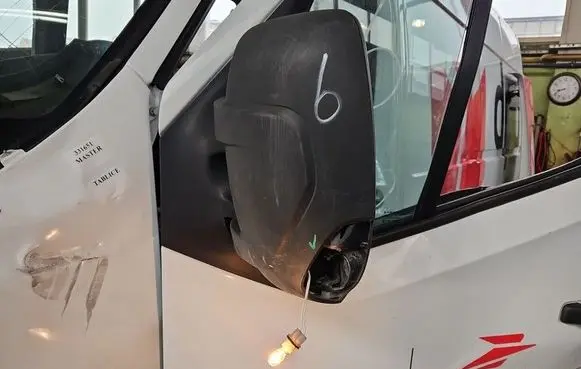 Renault Master III Front door electric wing mirror IMPRK1575747